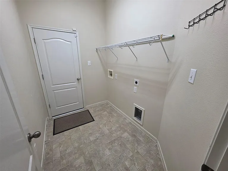 2954 Smokey Forest Ln — Photo 17