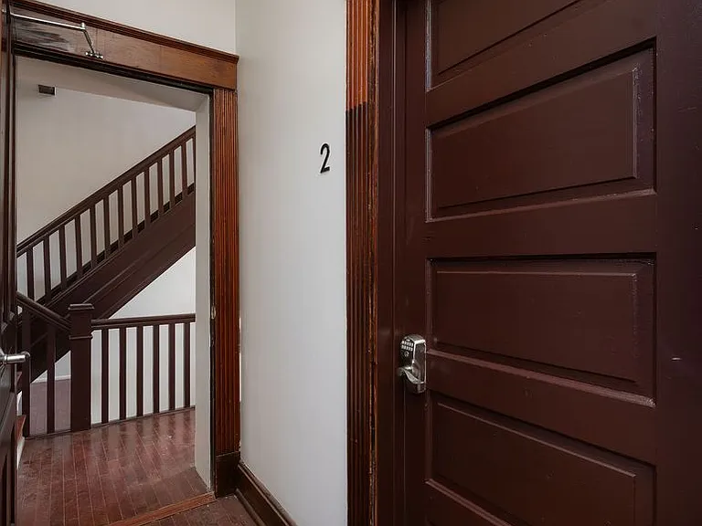 1740 Brewster Ave — Photo 9