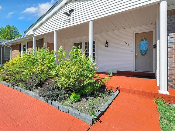 4th image of 785 Meadowgrass Dr
