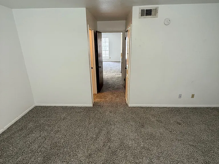 302 Palmwood Dr #C — Photo 9