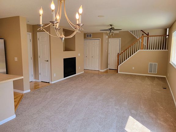 5th image of 1849 Capital Dr