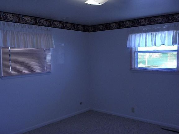 5th image of 716 Jefferson St