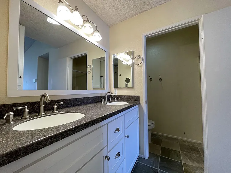 9489 Fairgrove Ln #202 — Photo 20