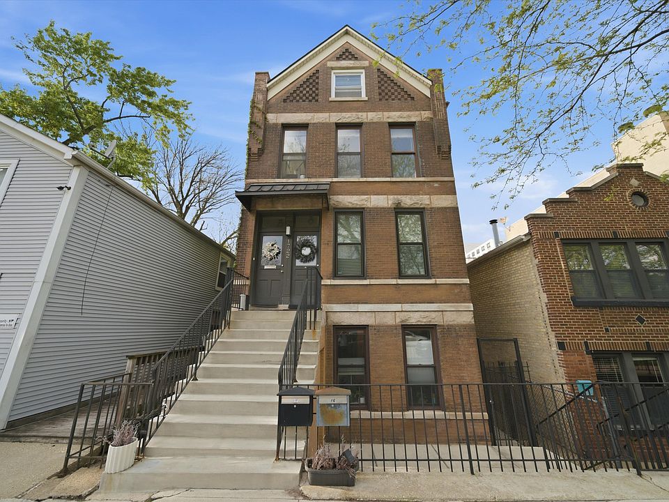 1st image of 1722 W Wabansia Ave