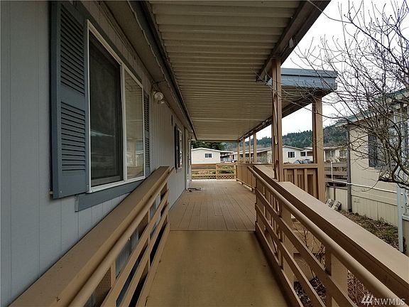 2nd image of 3611 I St NE Unit 283
