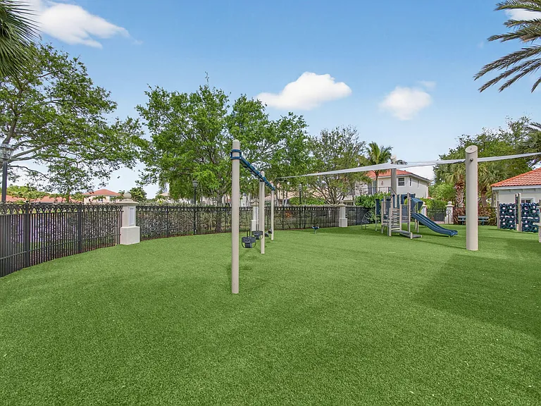 12054 Aviles Circle Palm — Photo 55