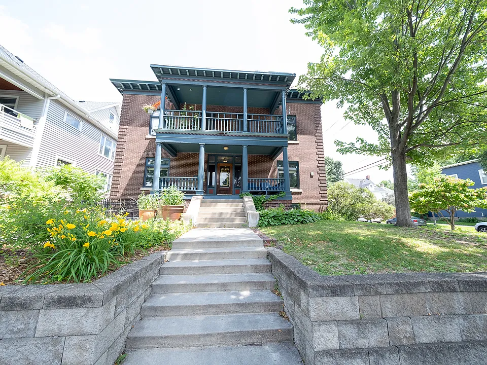 2125 Harriet Ave #2