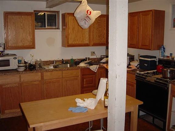 4th image of 615 NE Campus St