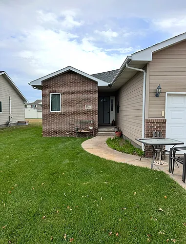 1423 E 42nd St #1423 Photo 1