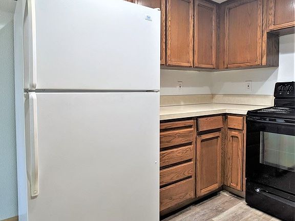 5th image of 7113 NE 43rd St APT E