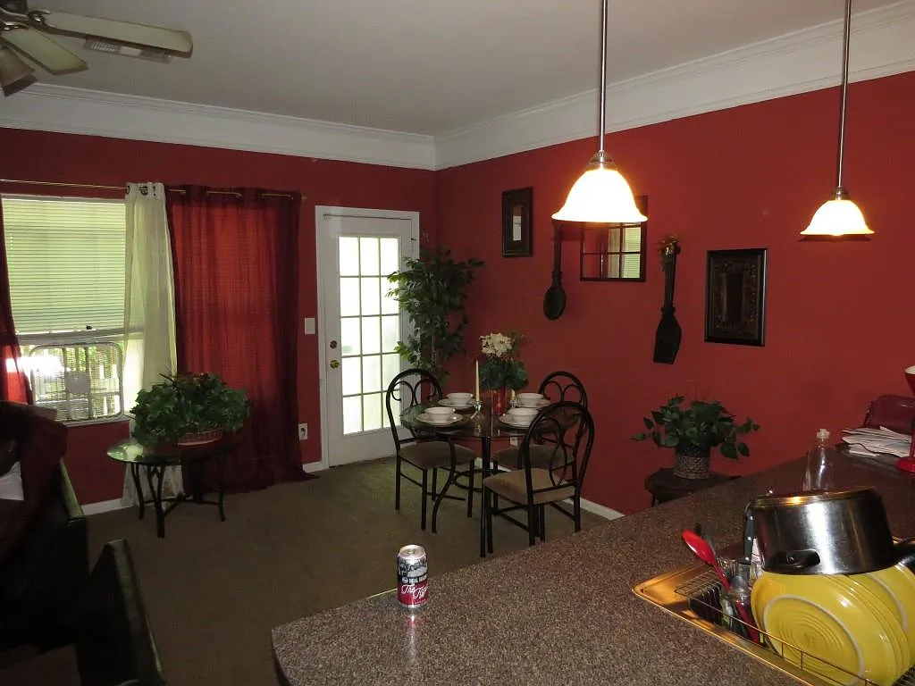 4989 Lower Elm St - 1 — Photo 3