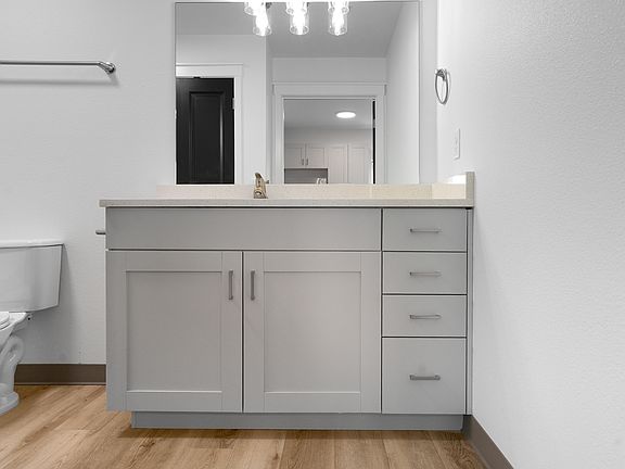 4th image of 300 Hoxton Ave #103