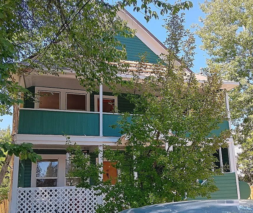305 Quincy Ave
