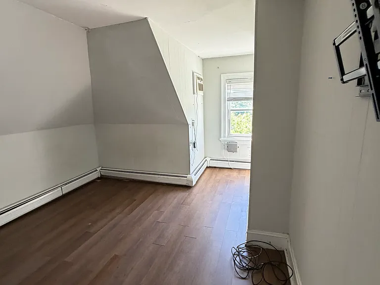 32 Medway St #5 — Photo 9