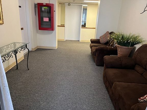 3rd image of 179 Presidents Ln Unit 4G