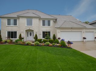 4015 White Eagle Dr, Naperville, IL