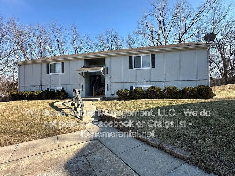 4711 Switzer Rd — Photo 2