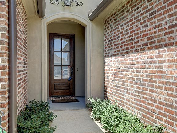 2nd image of 103 Whitewater Dr