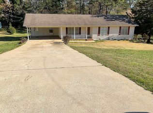 2209 S Oaks Dr, Gainesville, GA 30507