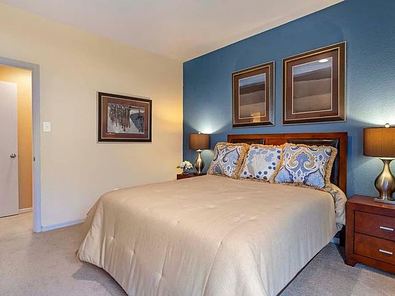 4th image of 1700 Rivercrest Dr APT 1101