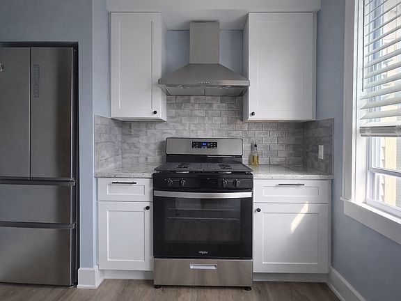 2nd image of 1662 Eddington Rd #2