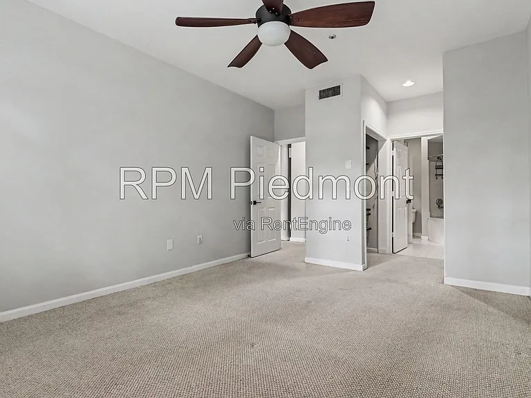 220 Renaissance Pkwy NE #2122 — Photo 17