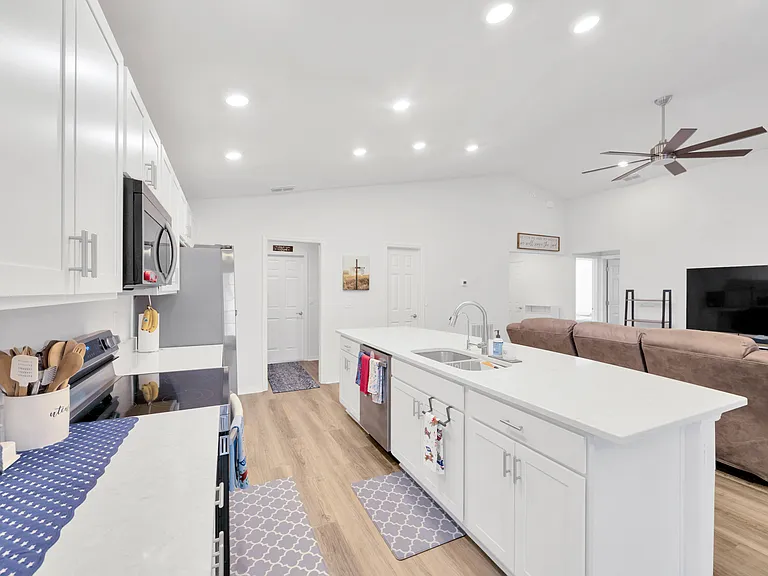 1072 Aruba Ave — Photo 7