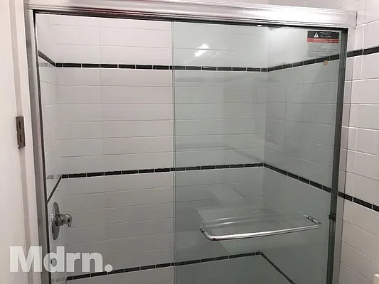 Rented by Mdrn Residential | media 19