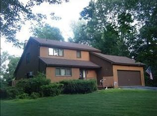 35 Flower Rd, Hopewell Junction, NY 12533