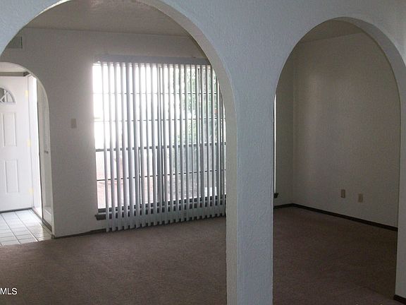 3rd image of 6913 Orizaba Ave
