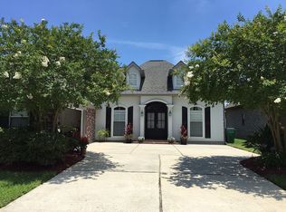 327 Nottaway Dr, Destrehan, LA 70047