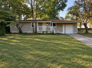 5 Hillside Dr, Nixa, MO 65714