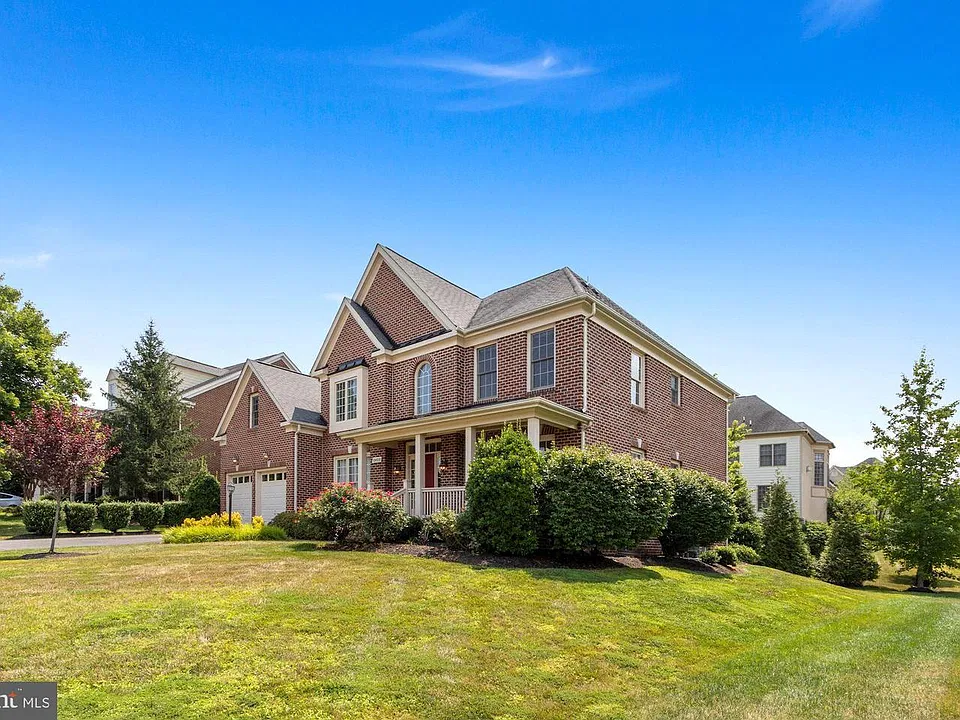 8409 Link Hills Loop