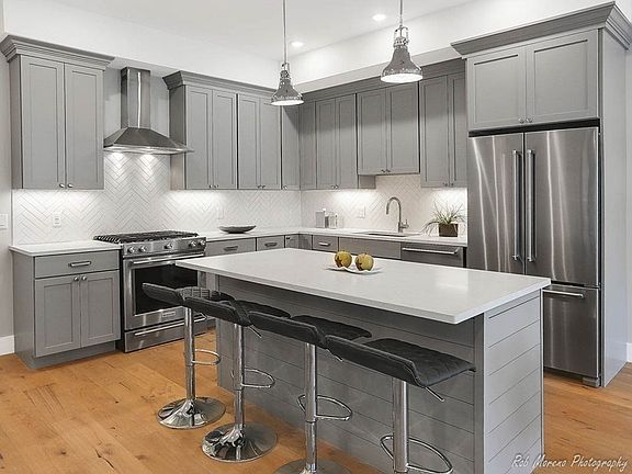 2nd image of 29 Woodbine St Unit 105