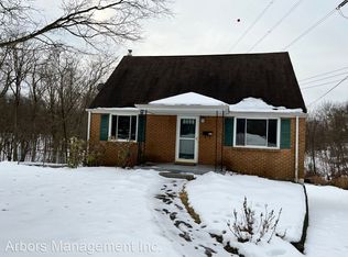 6411 Swan Dr, Verona, PA