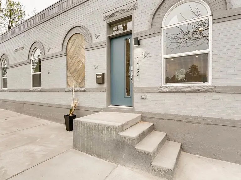 1121 W 36th Ave — Photo 23