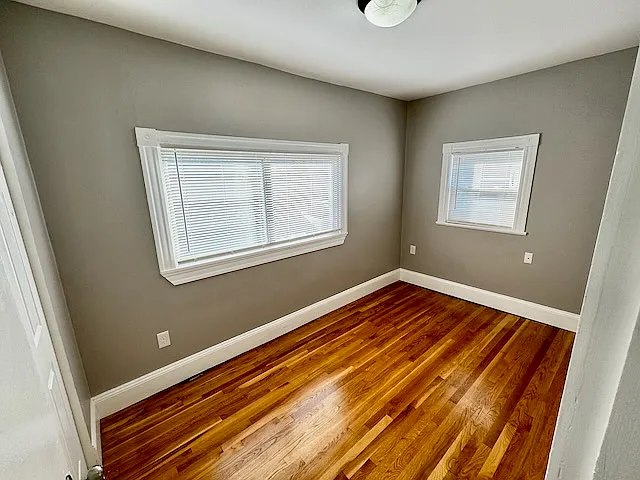 4 bed, 1.5 bath, 1200 sqft, $3,100 — Photo 4