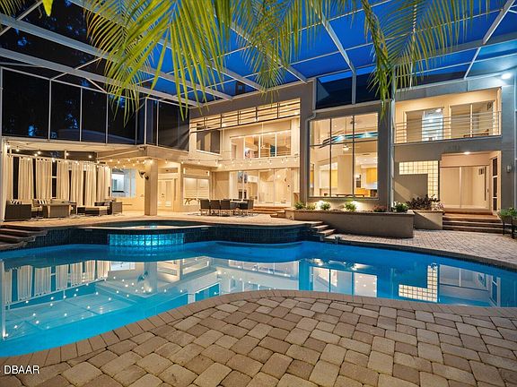 4th image of 16 Tidewater Dr