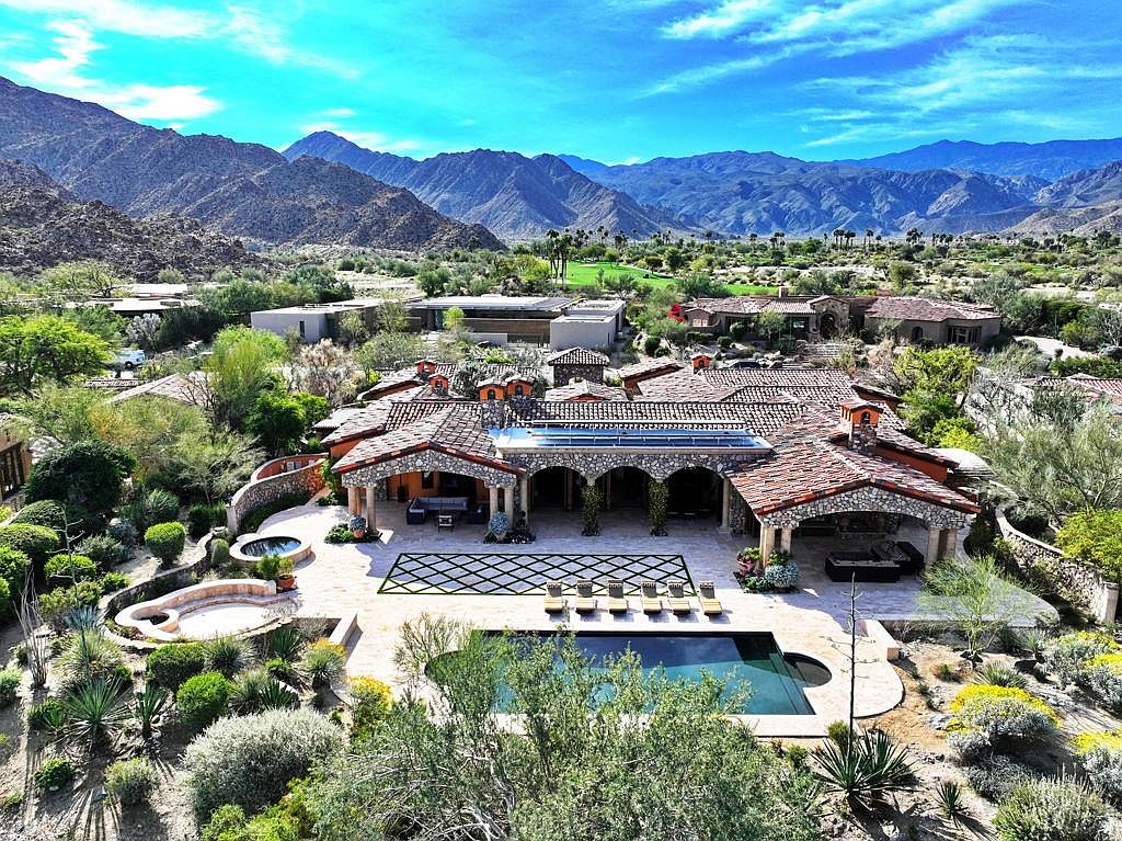 74360 Desert Arroyo Trl
