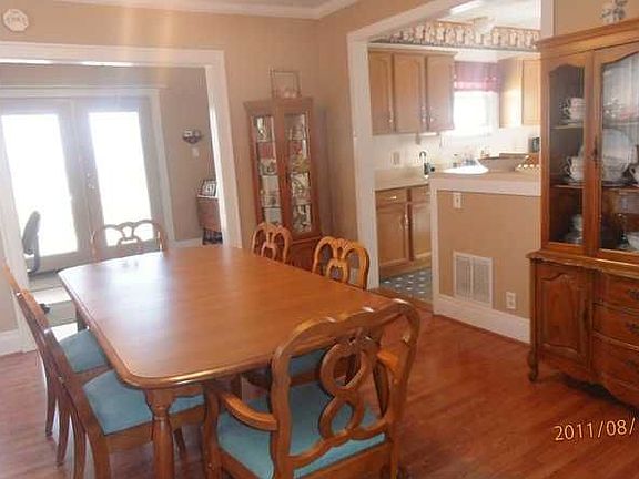 4th image of 235 Knowlton Ave