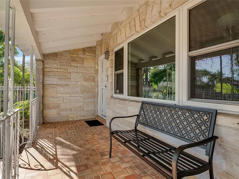 820 SW 26th Rd — Photo 26