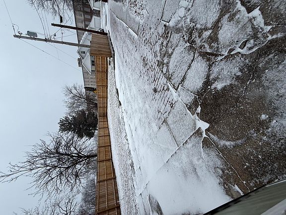 5th image of 119 Claire St