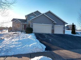 301 Bluffs Pkwy, Buffalo, MN 55313