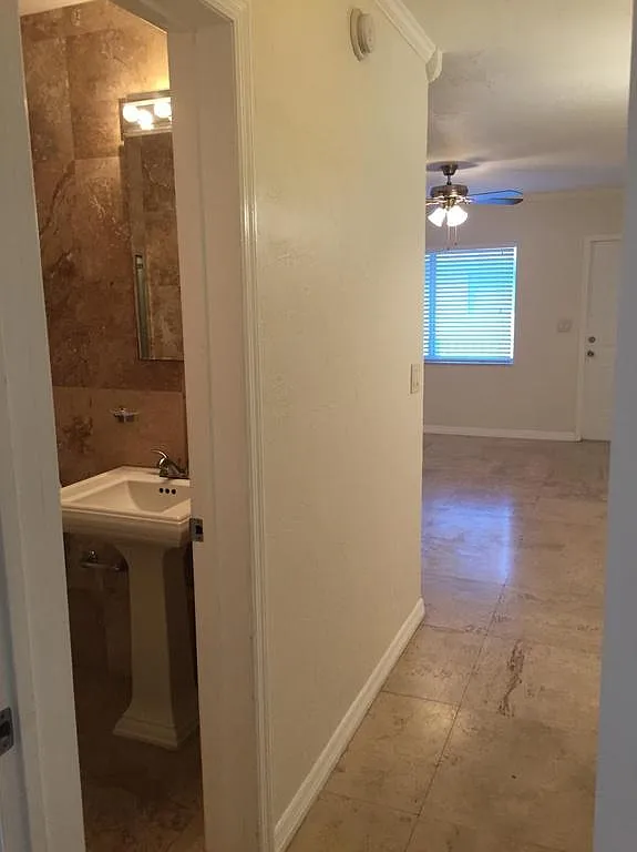 1 bed, 580 sqft, $1,700 — Photo 3