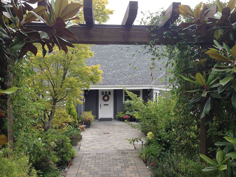 2nd image of 6860 51st Ave NE