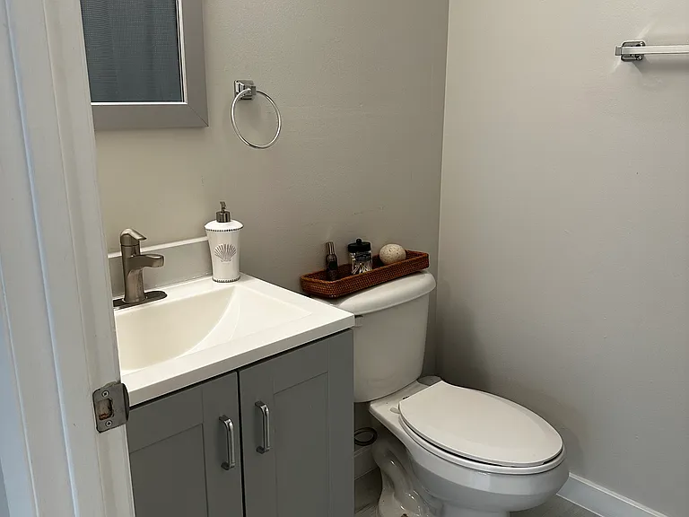 2400 Lena Ln — Photo 5