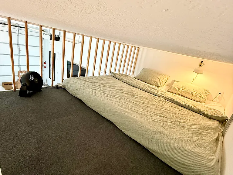 147 42nd Ave NE #3 — Photo 11