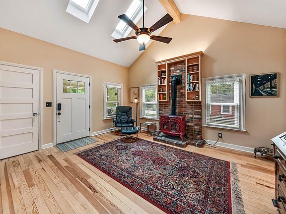 5th image of 6166 1st St