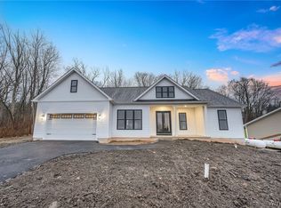 4740 Carter Dr, Lockport, NY 14094