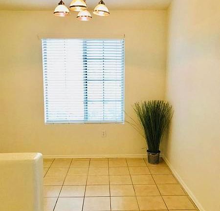 Dining room off entry